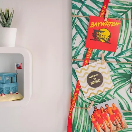 Apartment Bay Watch